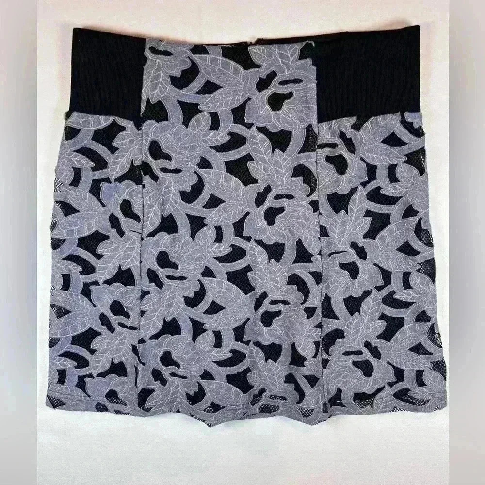 Simply Noelle appliqué and mesh stretch mini skirt size L/XL 12-14 party guest
